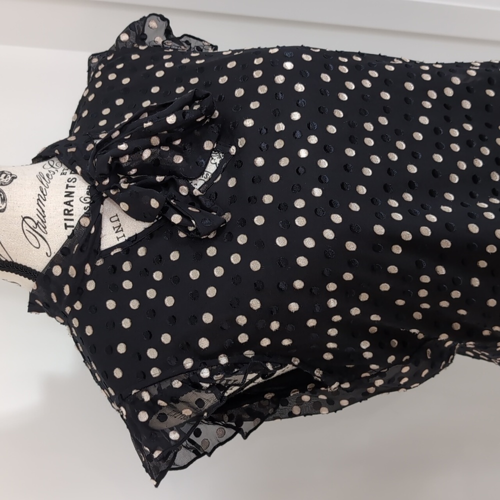 HAVER + BLAIR | Women's Blk/Cream Polka Dot Ruffled Short Sleeved Tie Up Blouse - Picture 2 of 7